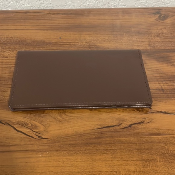 Royce New York Checkbook Holder - Picture 2 of 8